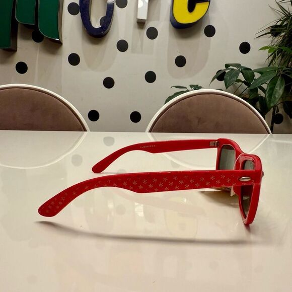 RARE True Vintage 1960s 1970s Deadstock Red Flower Power Print Sunglasses main image 4